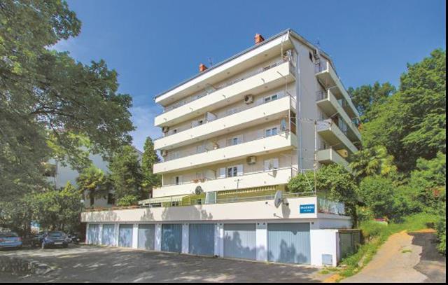 Leona Apartment Lovran Ngoại thất bức ảnh